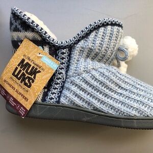 Muk Luks Gray and White Knit Slippers